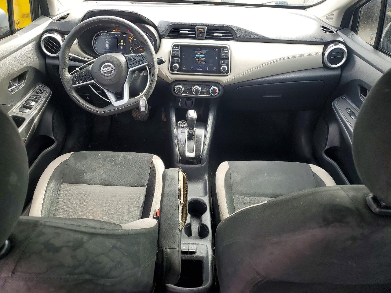 Nissan Versa Sv