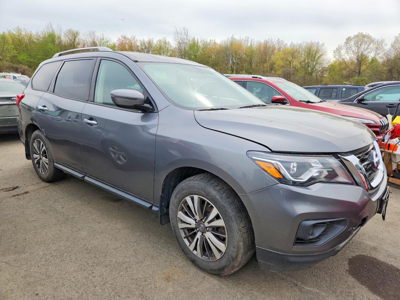 Nissan Pathfinder S