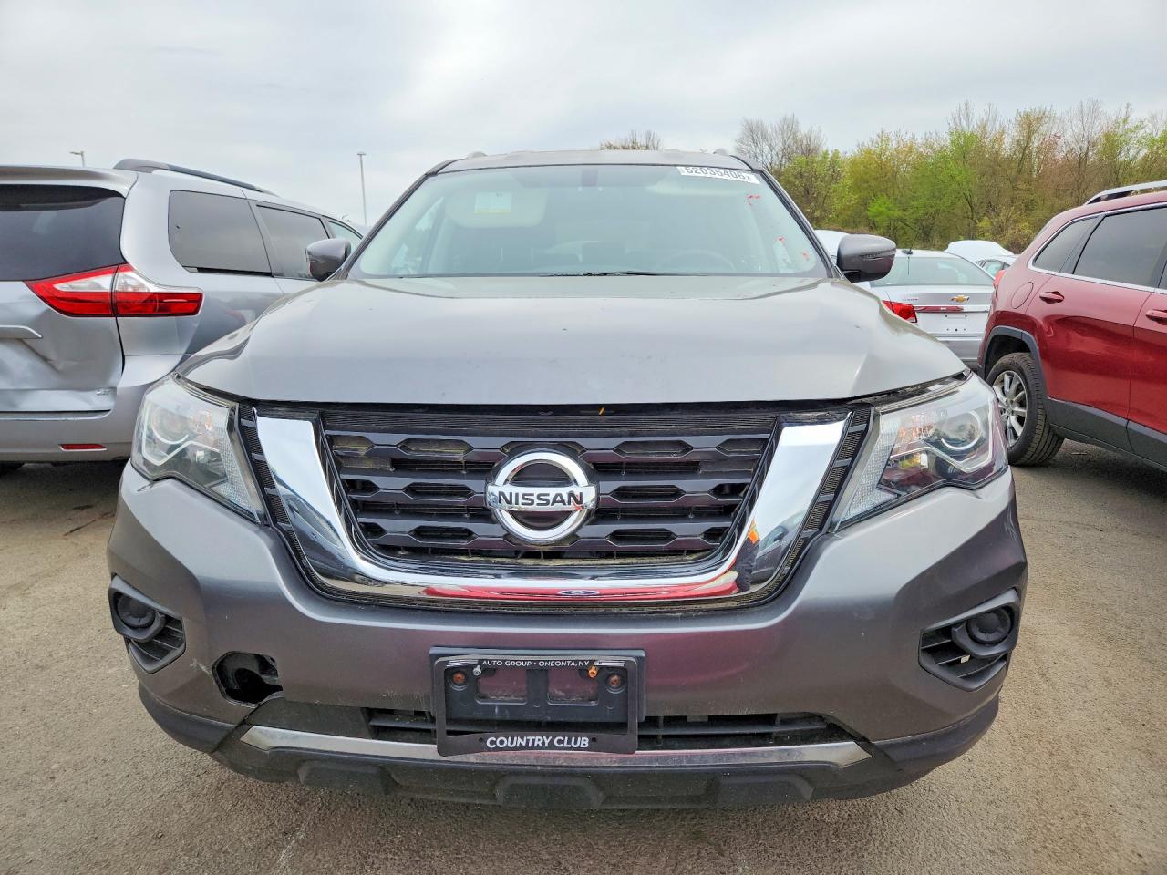 Nissan Pathfinder S