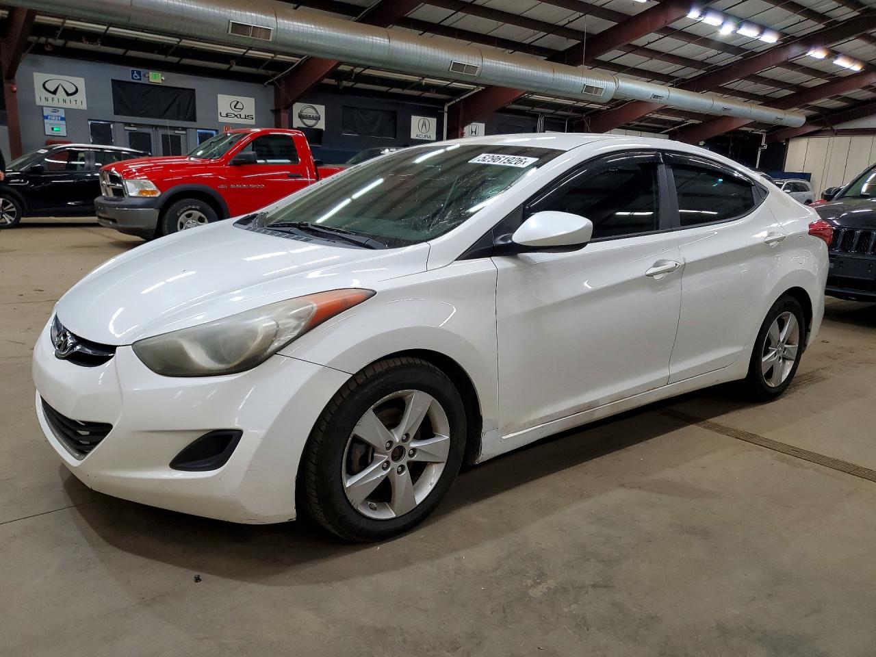 Salvage Hyundai ELANTRA Image