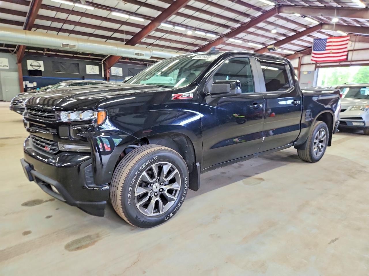 Salvage Chevrolet Silverado Image