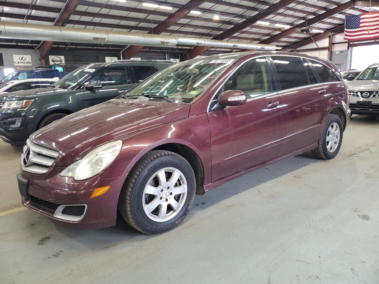 Salvage Mercedes-Benz R-Class Image