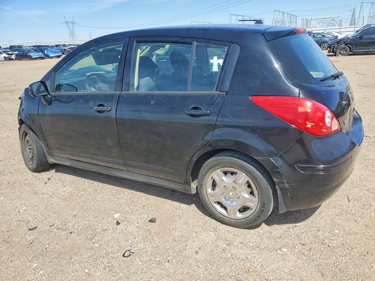 Nissan Versa 1.8 S