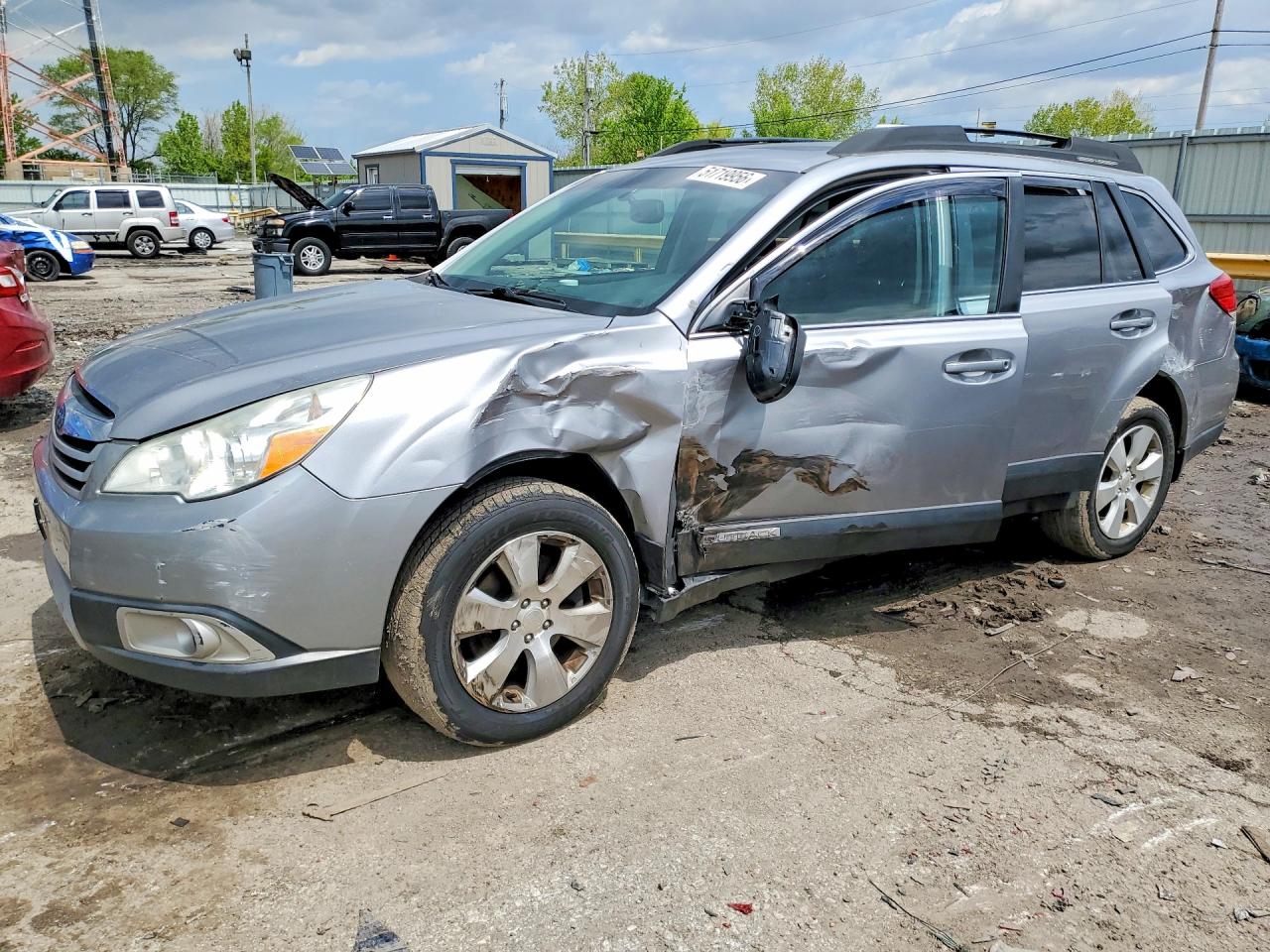 Salvage Subaru Outback Image