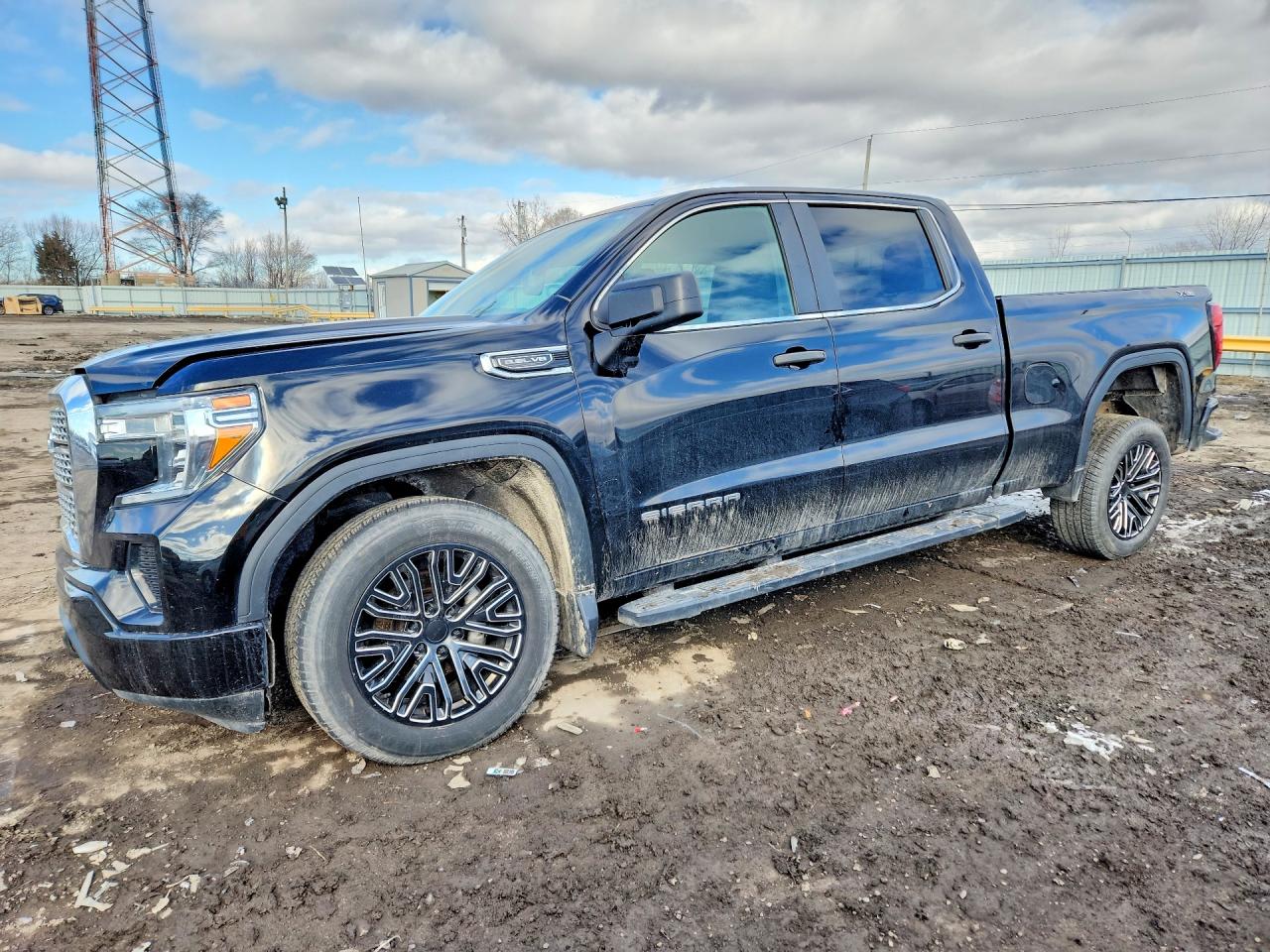 Salvage GMC Sierra Image