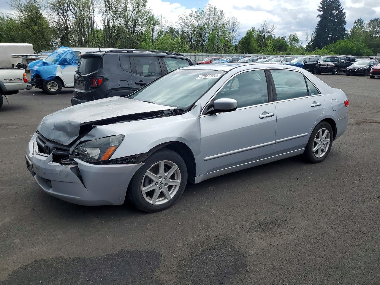 Salvage Honda Accord Image