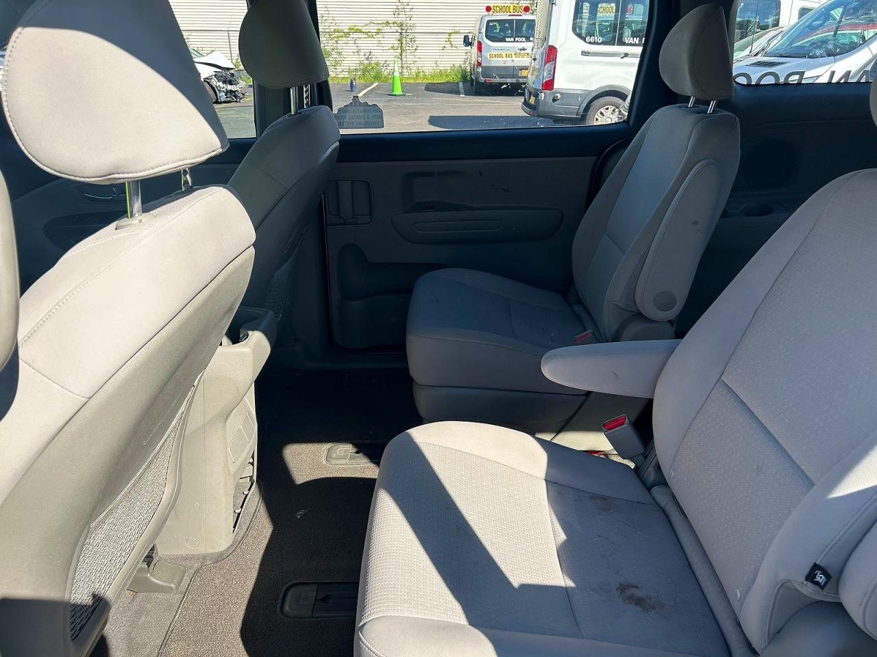 Kia Sedona L