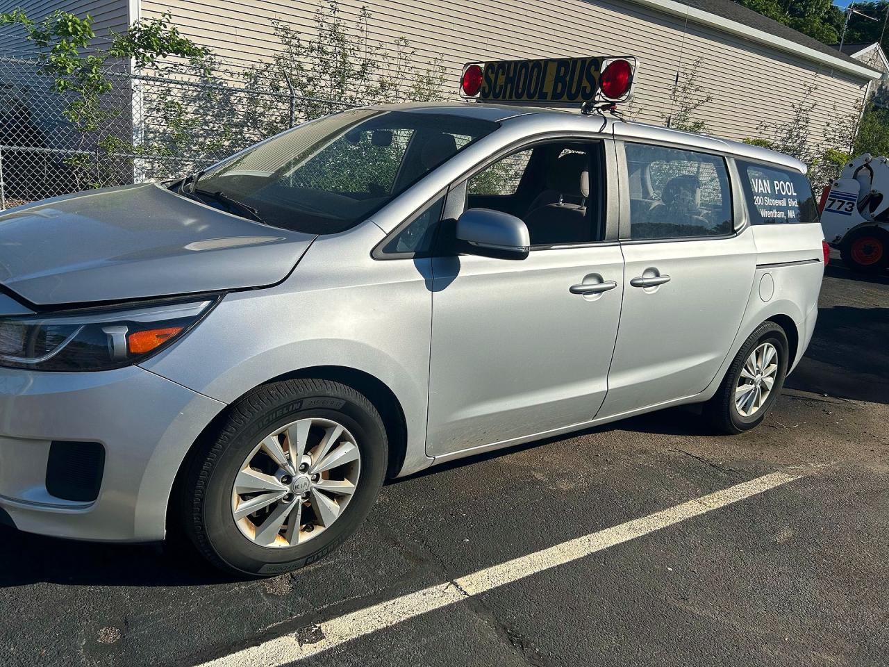 Kia Sedona L