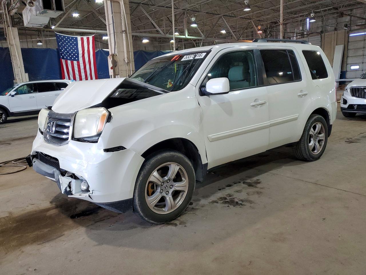 Salvage Honda Pilot Image