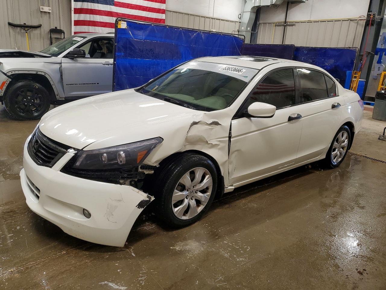 Salvage Honda Accord Image