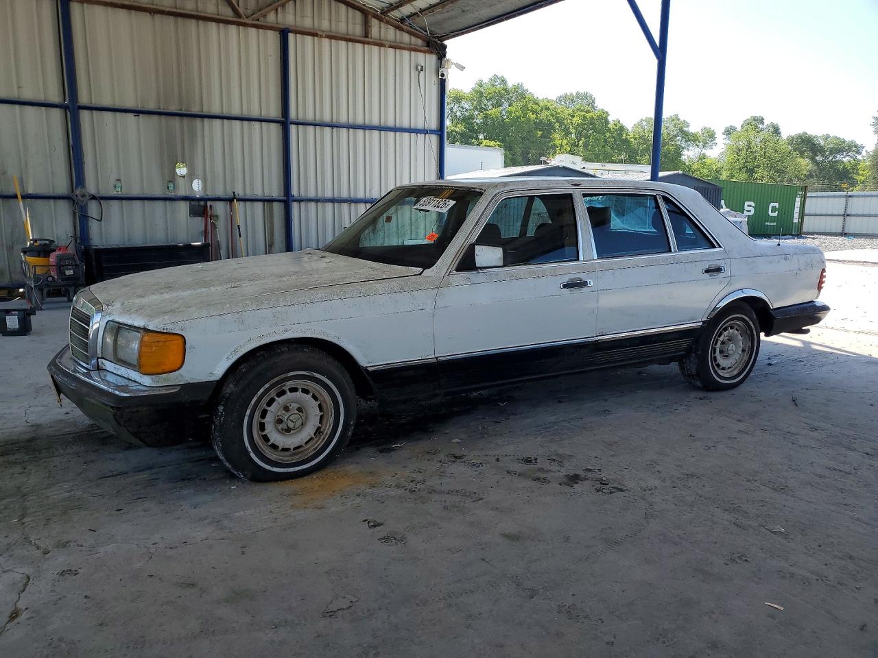 Salvage Mercedes-Benz 500-Class Image