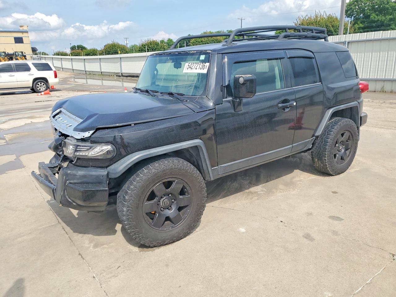 Salvage Toyota FJ Cruiser Image