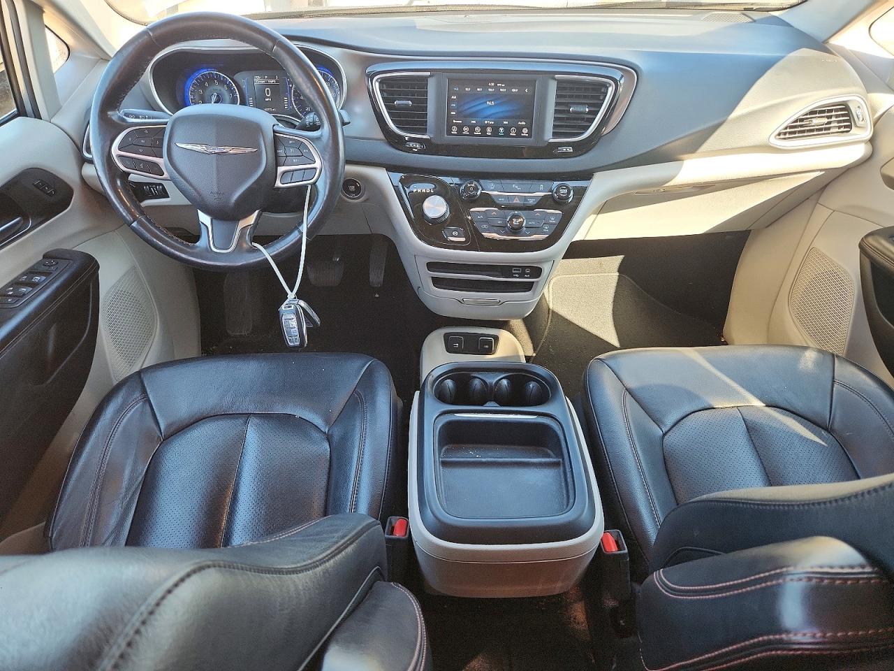 Chrysler Pacifica Touring L