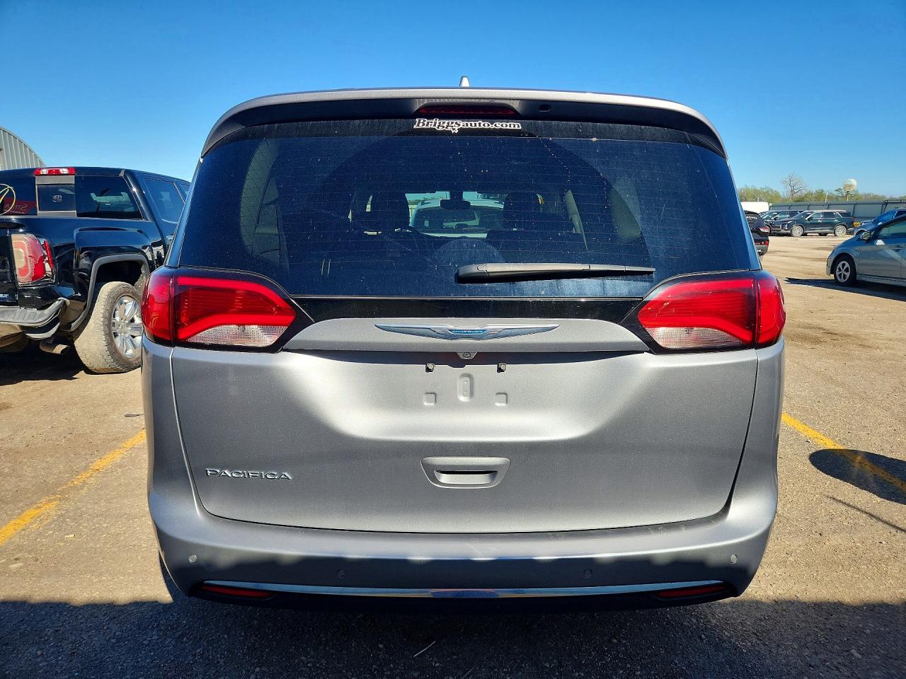 Chrysler Pacifica Touring L