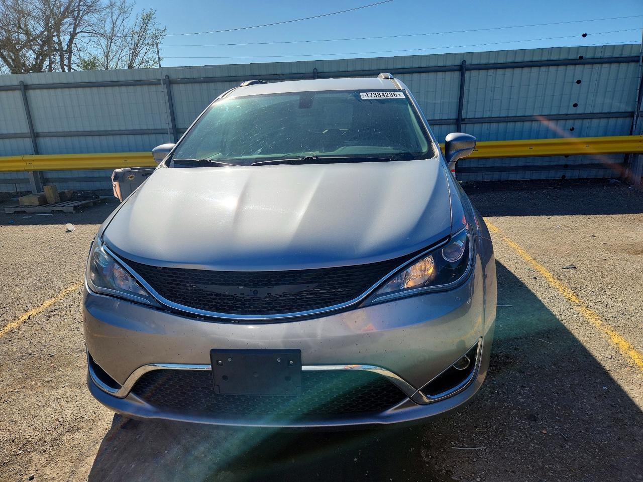 Chrysler Pacifica Touring L