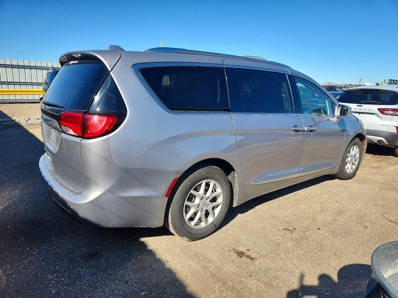 Chrysler Pacifica Touring L
