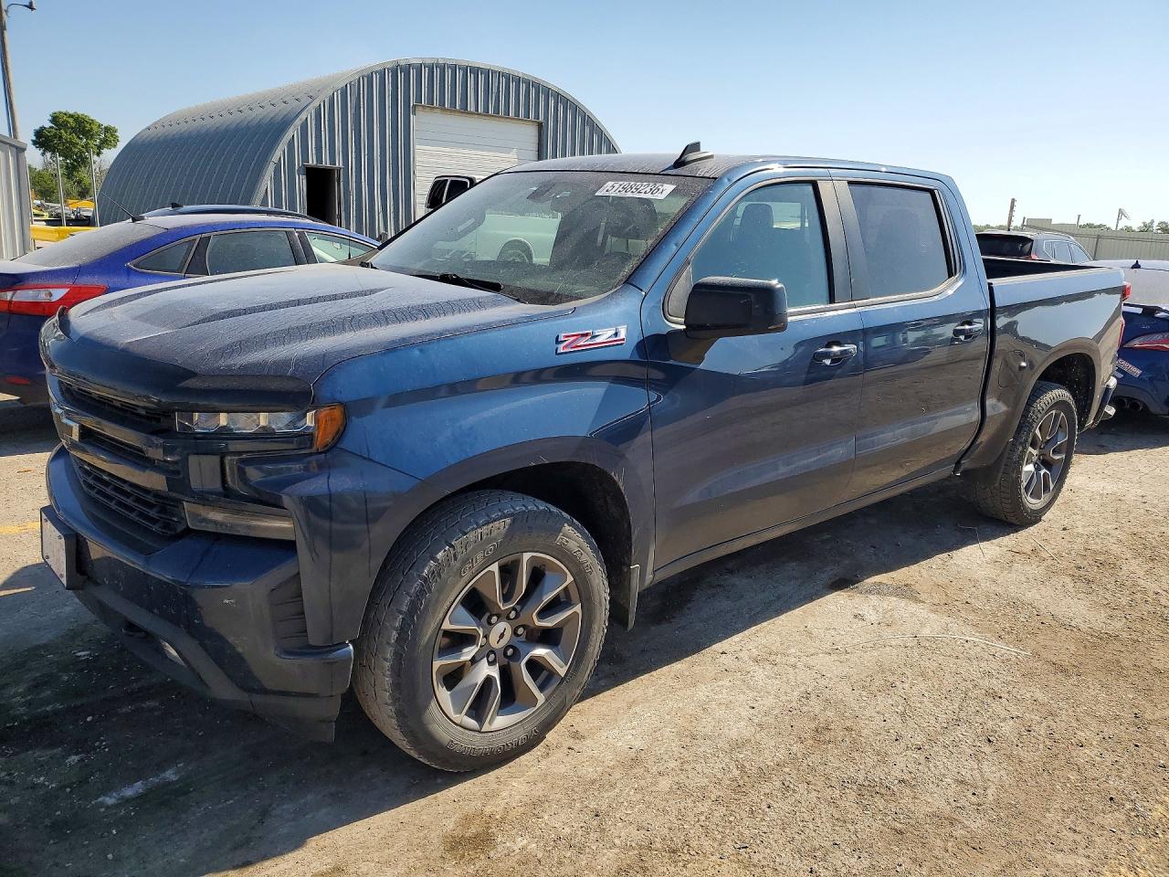 Salvage Chevrolet Silverado Image
