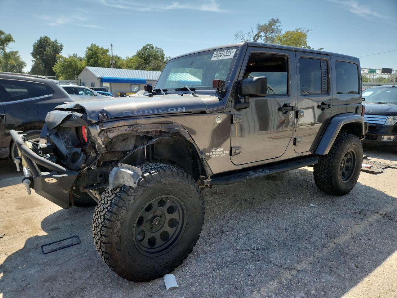 Salvage Jeep Wrangler Image
