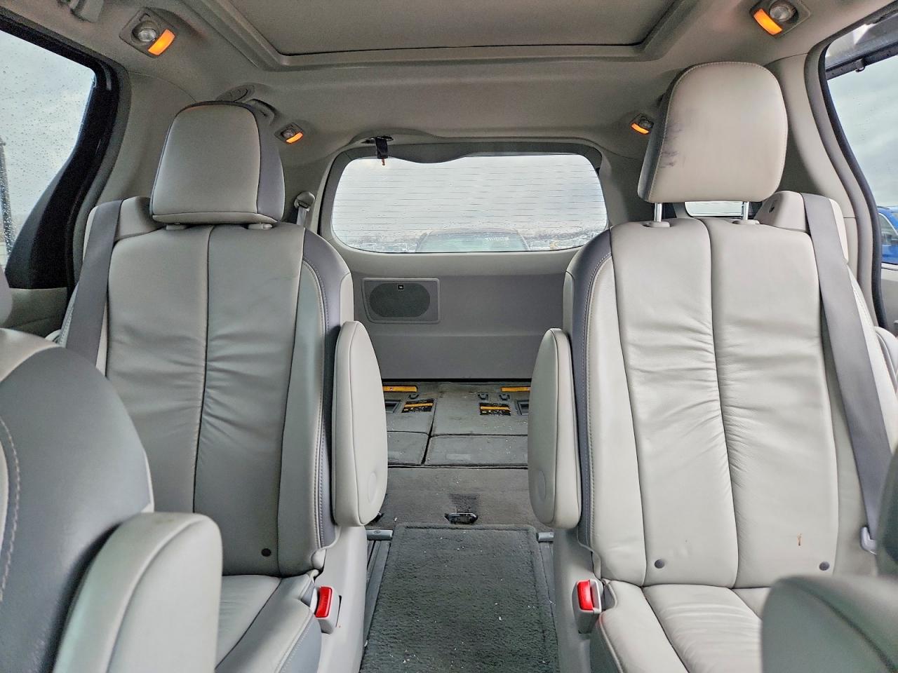 Toyota Sienna Limited 7-passenger