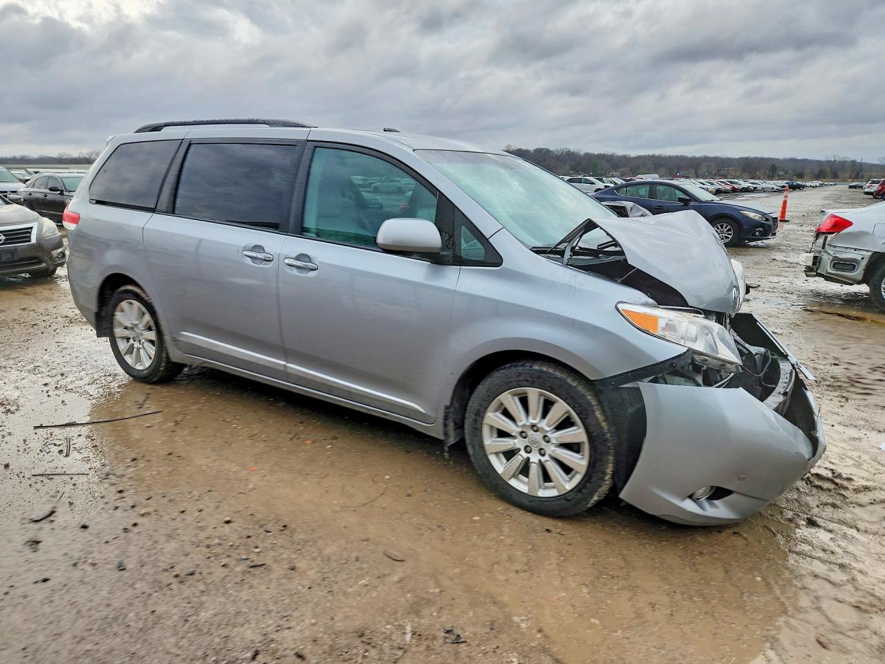 Toyota Sienna Limited 7-passenger