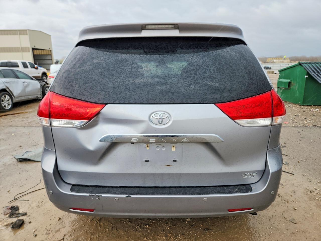 Toyota Sienna Limited 7-passenger