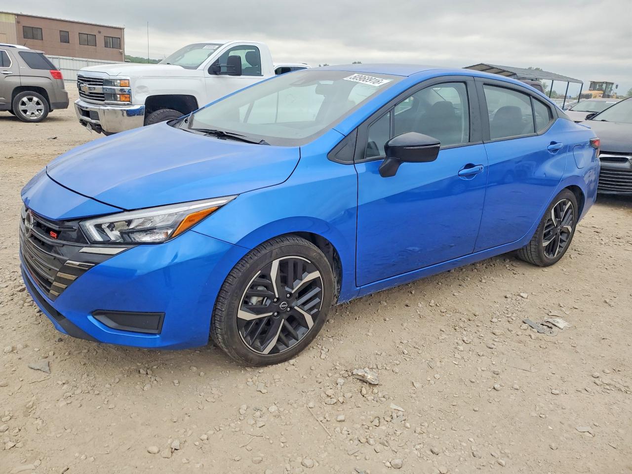 Salvage Nissan Versa Image