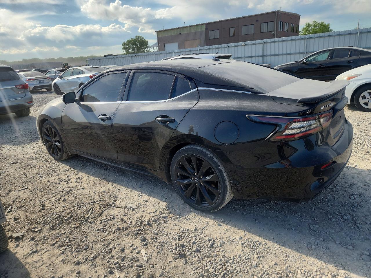 Nissan Maxima Sr