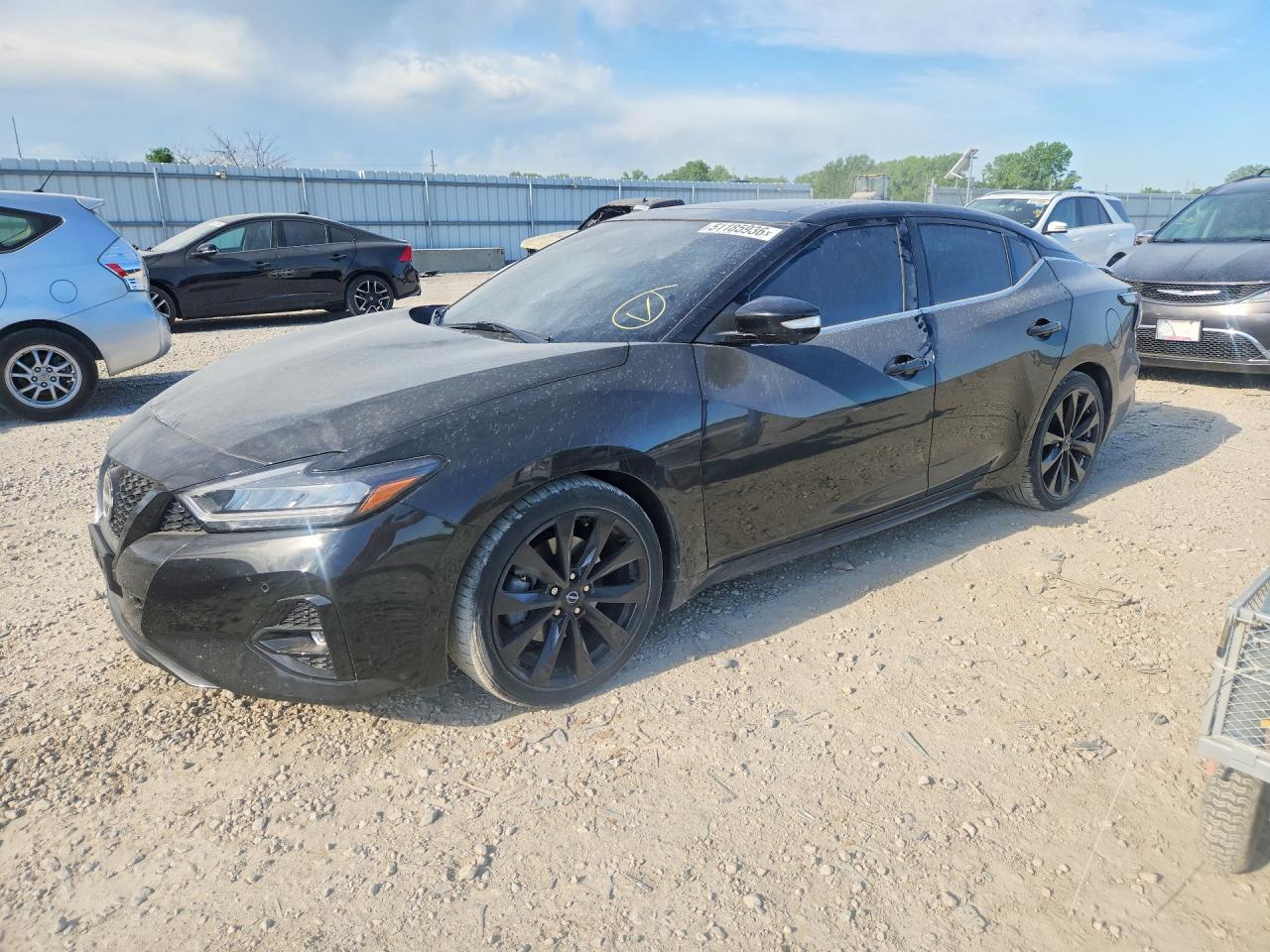 Salvage Nissan Maxima Image
