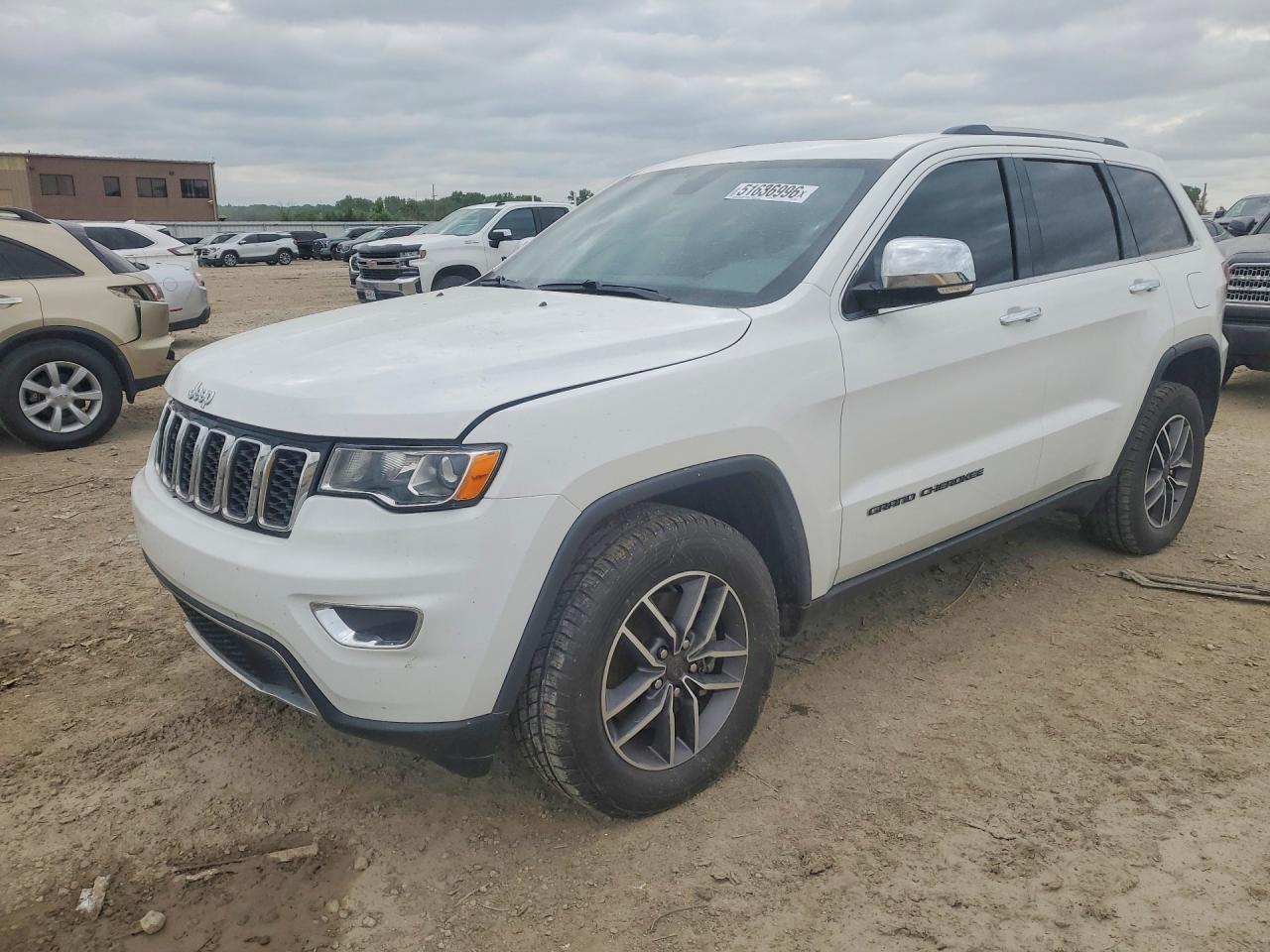 Salvage Jeep Cherokee Image