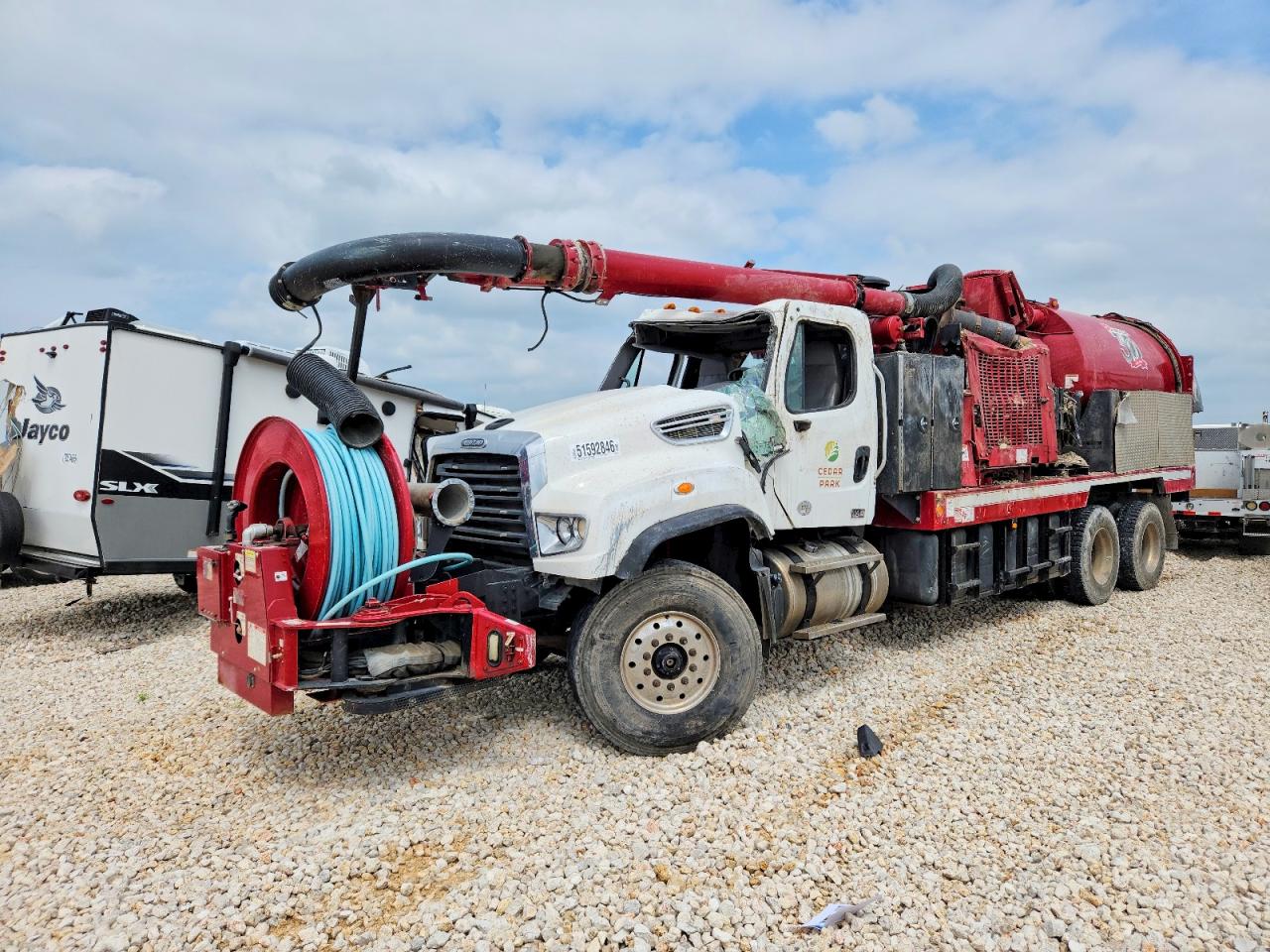 Freigliner 114sd