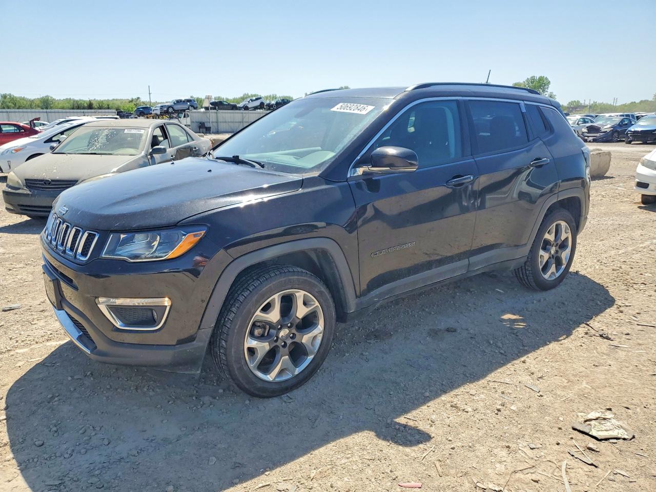 Salvage Jeep Compass Image