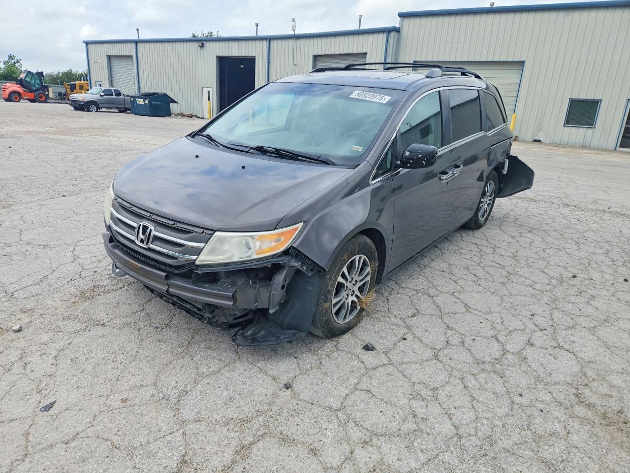 Salvage Honda Odyssey Image