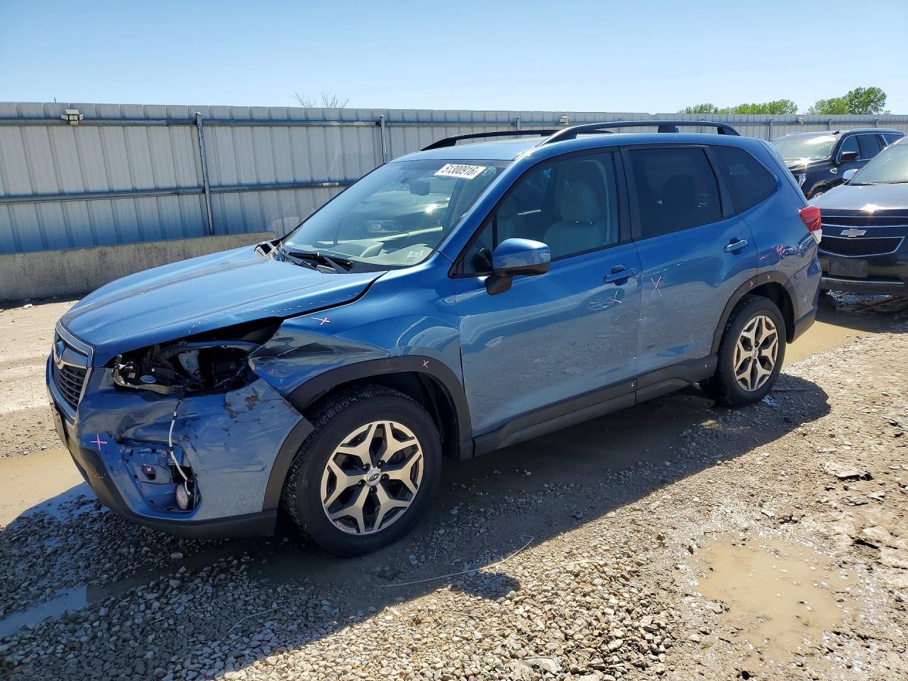 Salvage Subaru Forester Image