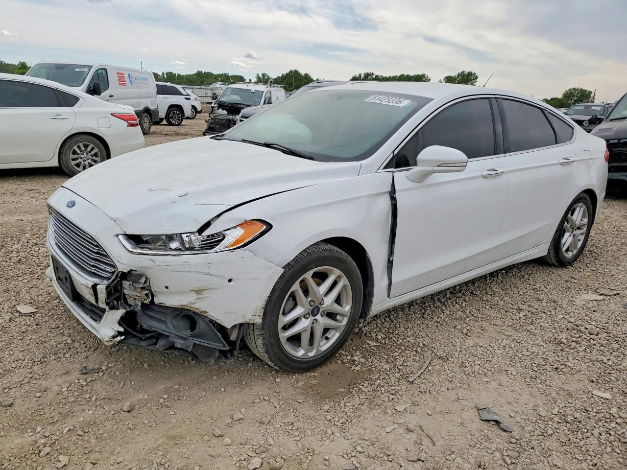 Salvage Ford Fusion Image