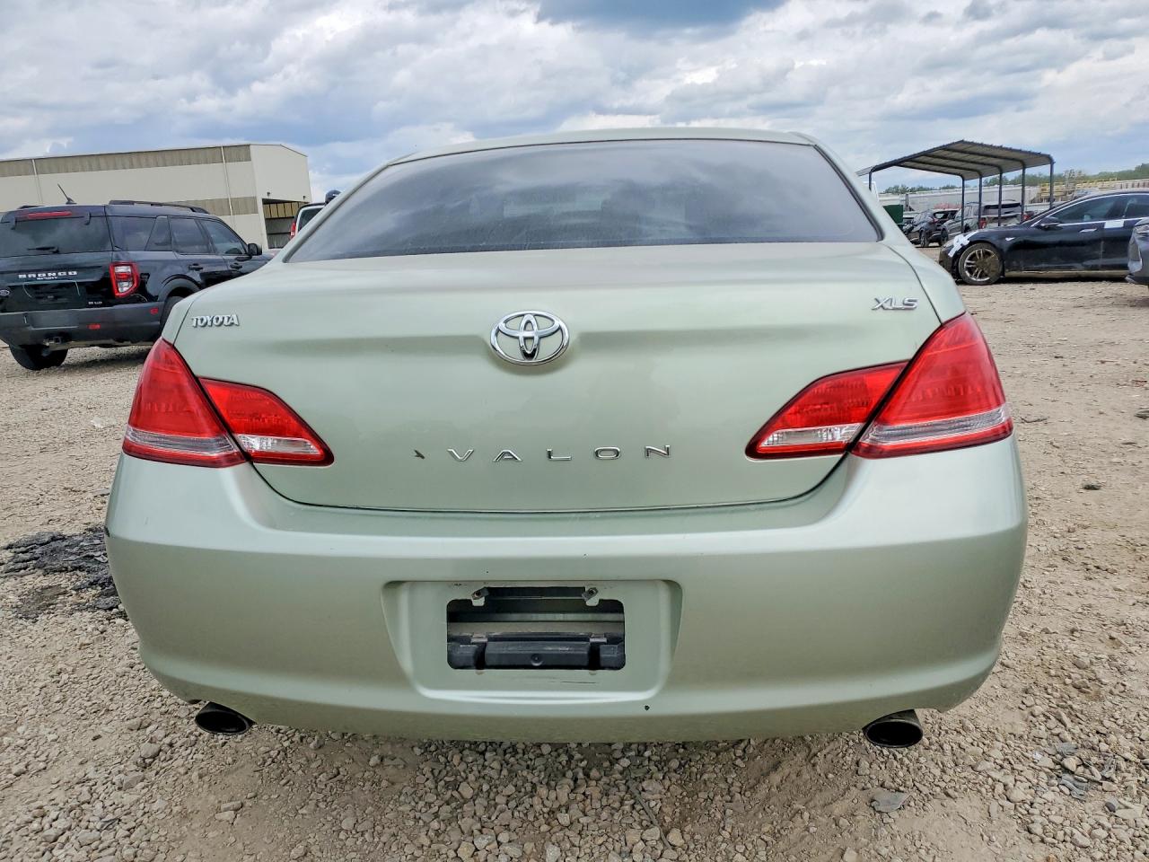 Toyota Avalon Xls