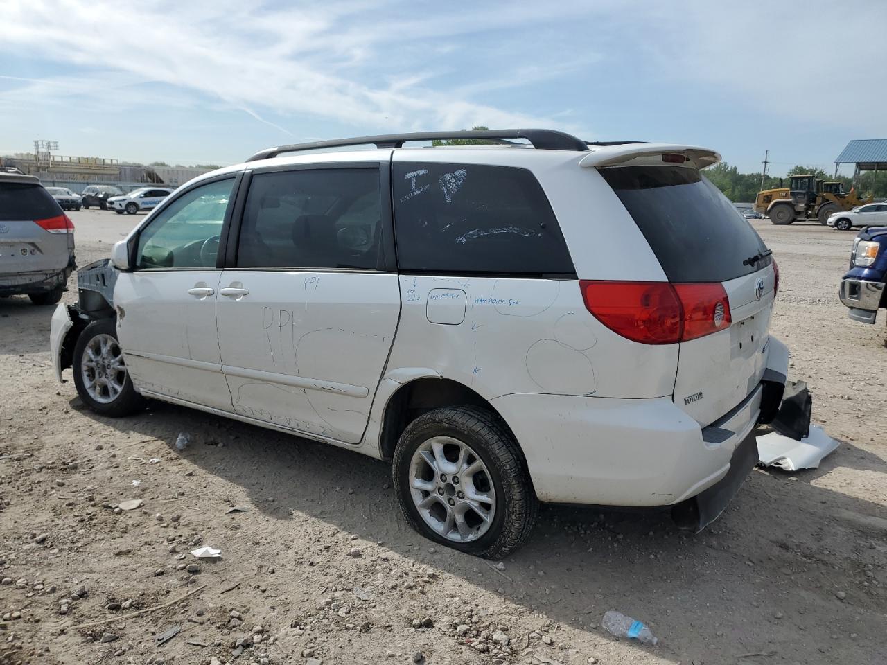 Toyota Sienna Xle 7 Passenger