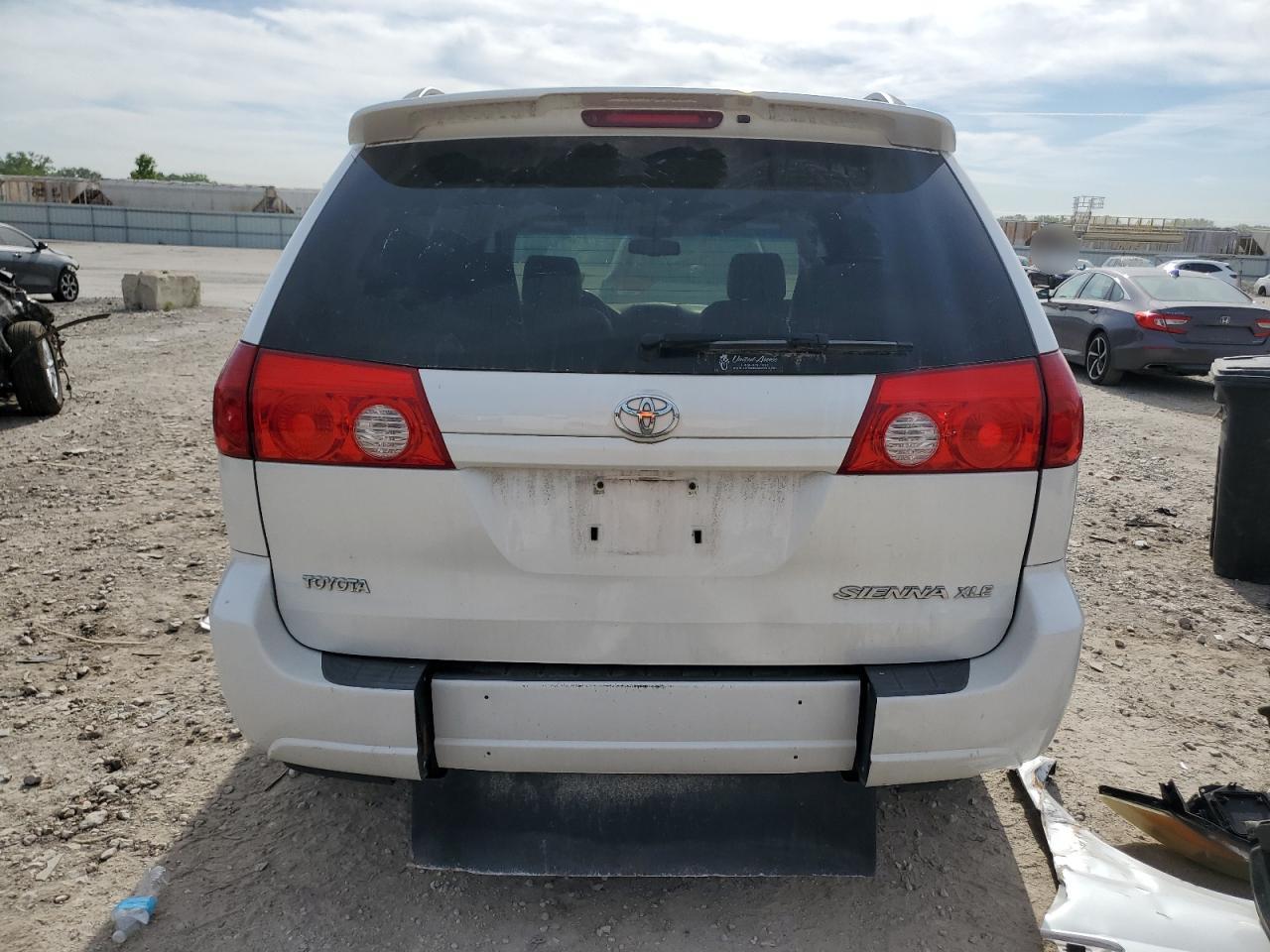 Toyota Sienna Xle 7 Passenger
