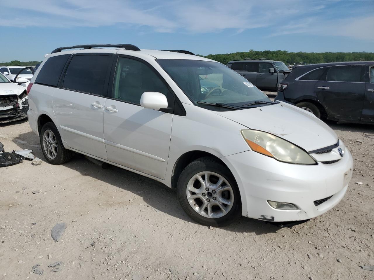 Toyota Sienna Xle 7 Passenger