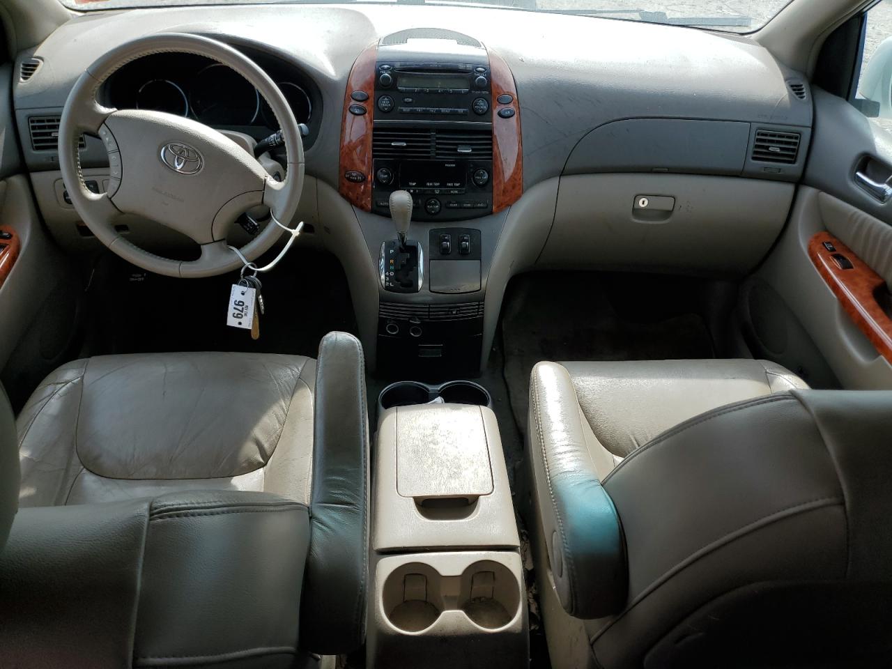 Toyota Sienna Xle 7 Passenger