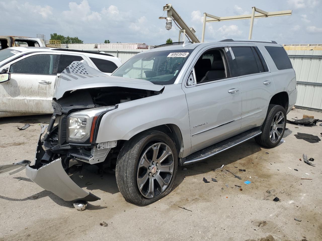 Salvage GMC Yukon Image