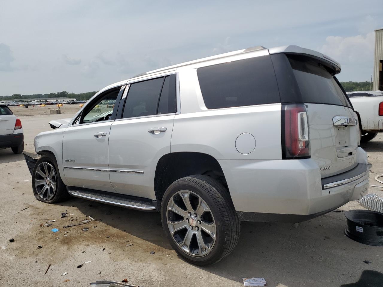 GMC Yukon Denali