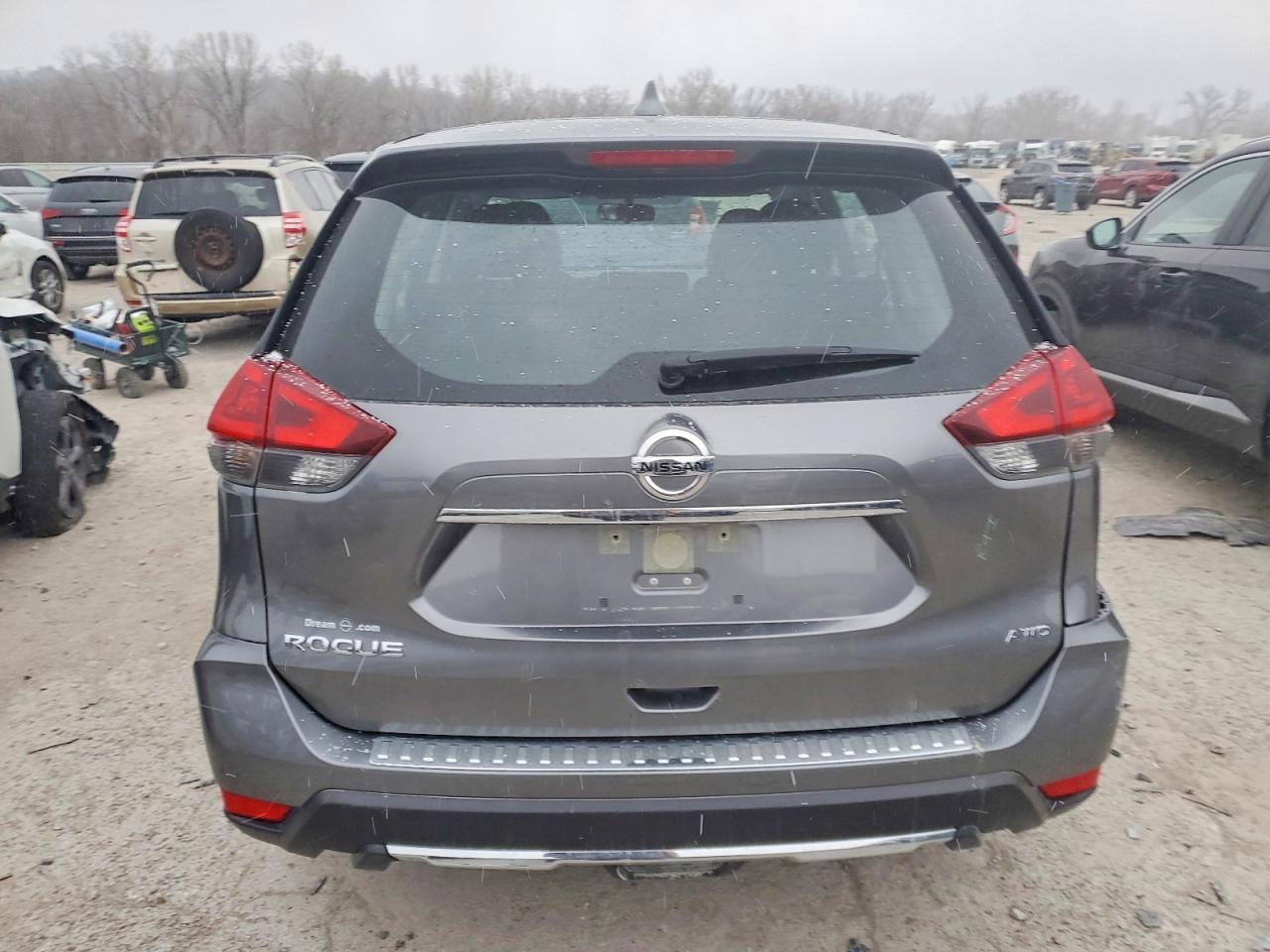 Nissan Rogue S
