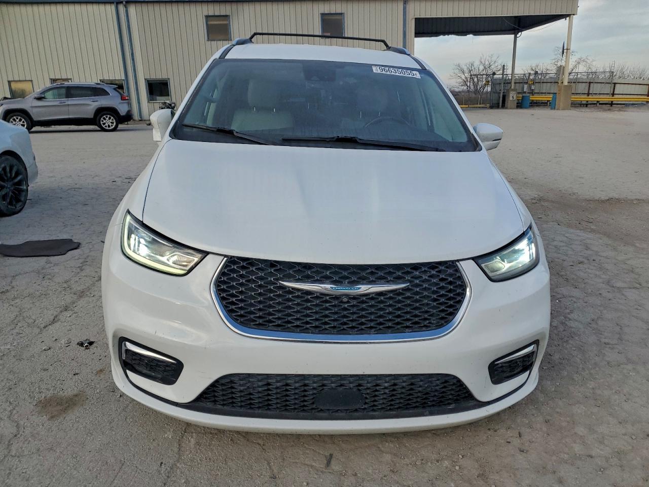 Chrysler Pacifica Hybrid Touring L