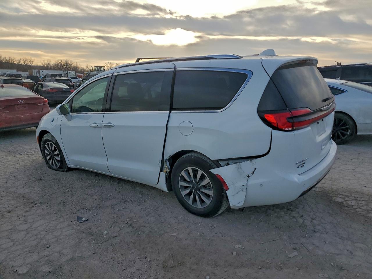 Chrysler Pacifica Hybrid Touring L