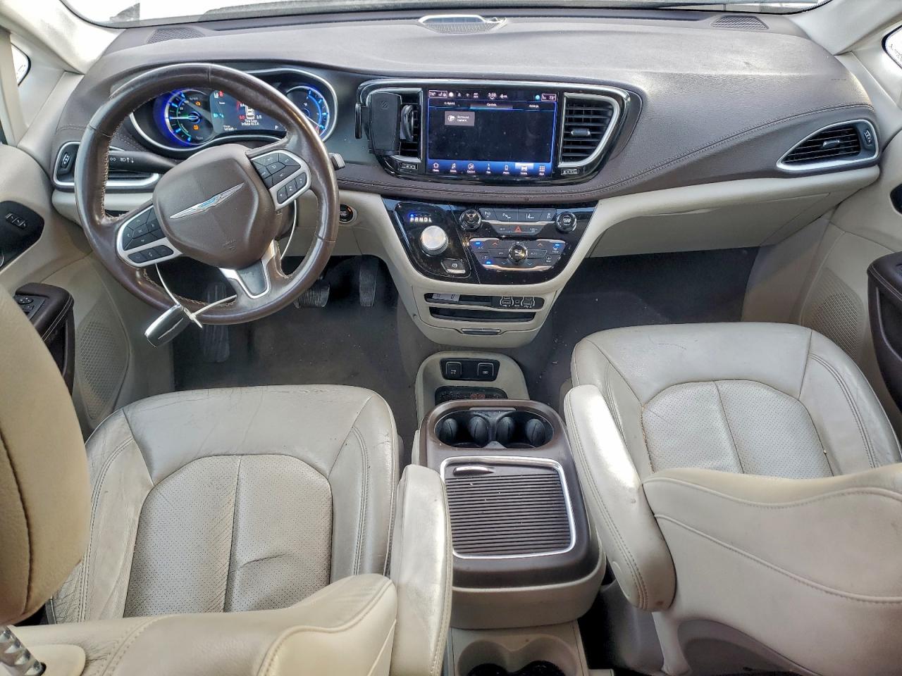 Chrysler Pacifica Hybrid Touring L
