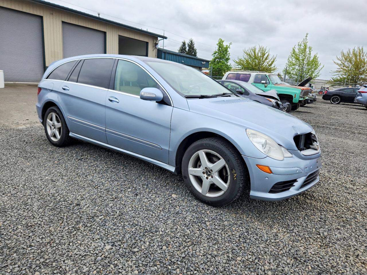 Mercedes-Benz R-Class 500
