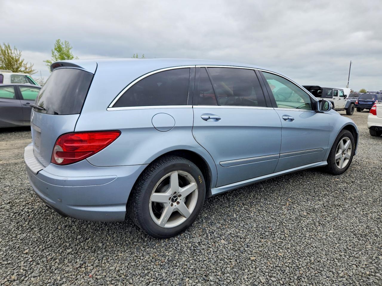 Mercedes-Benz R-Class 500