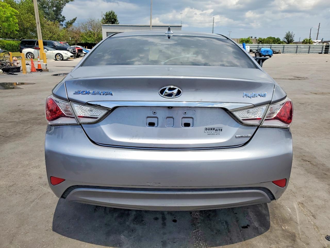 Hyundai SONATA Hybrid