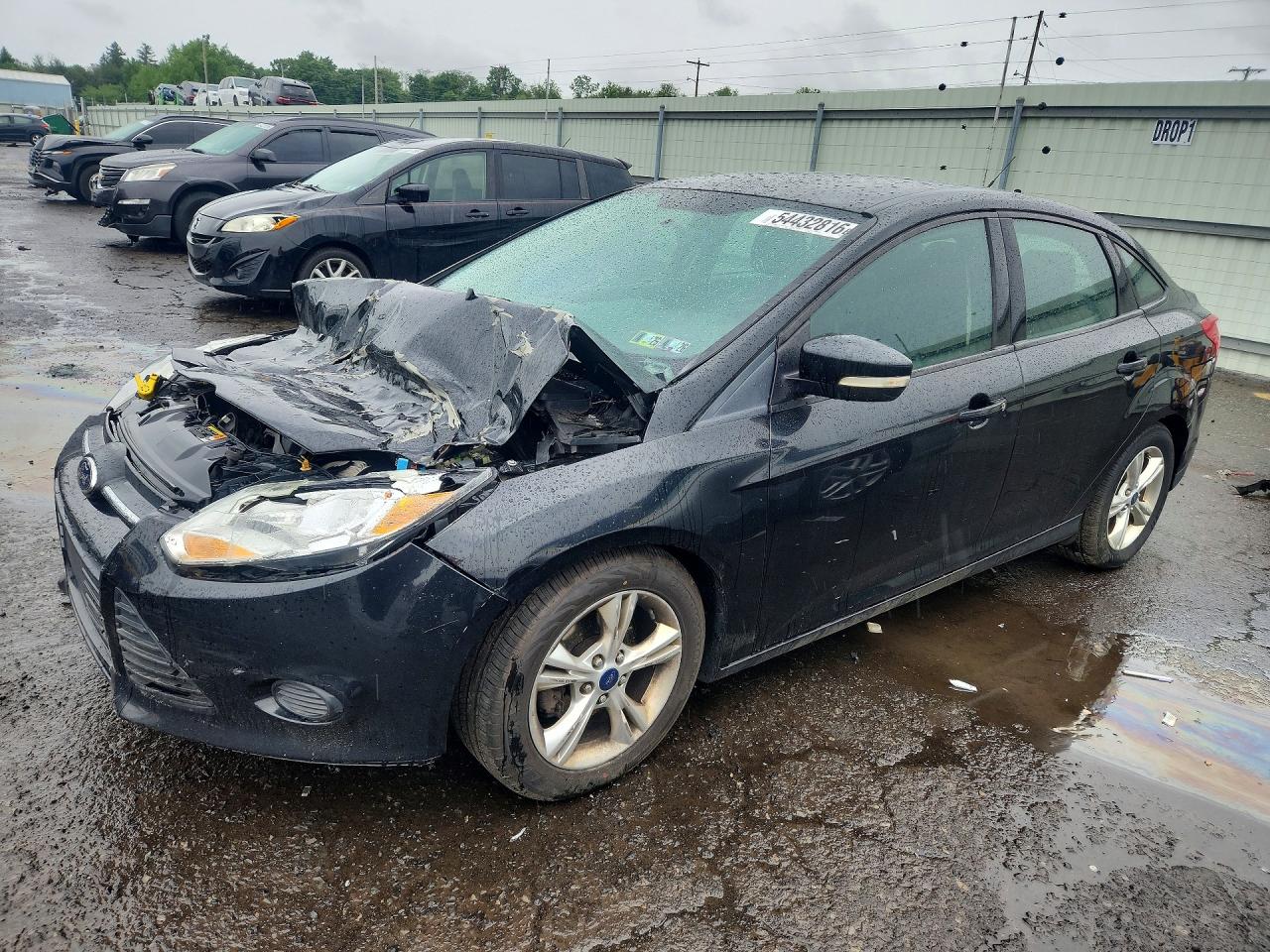 Salvage Ford Focus Image