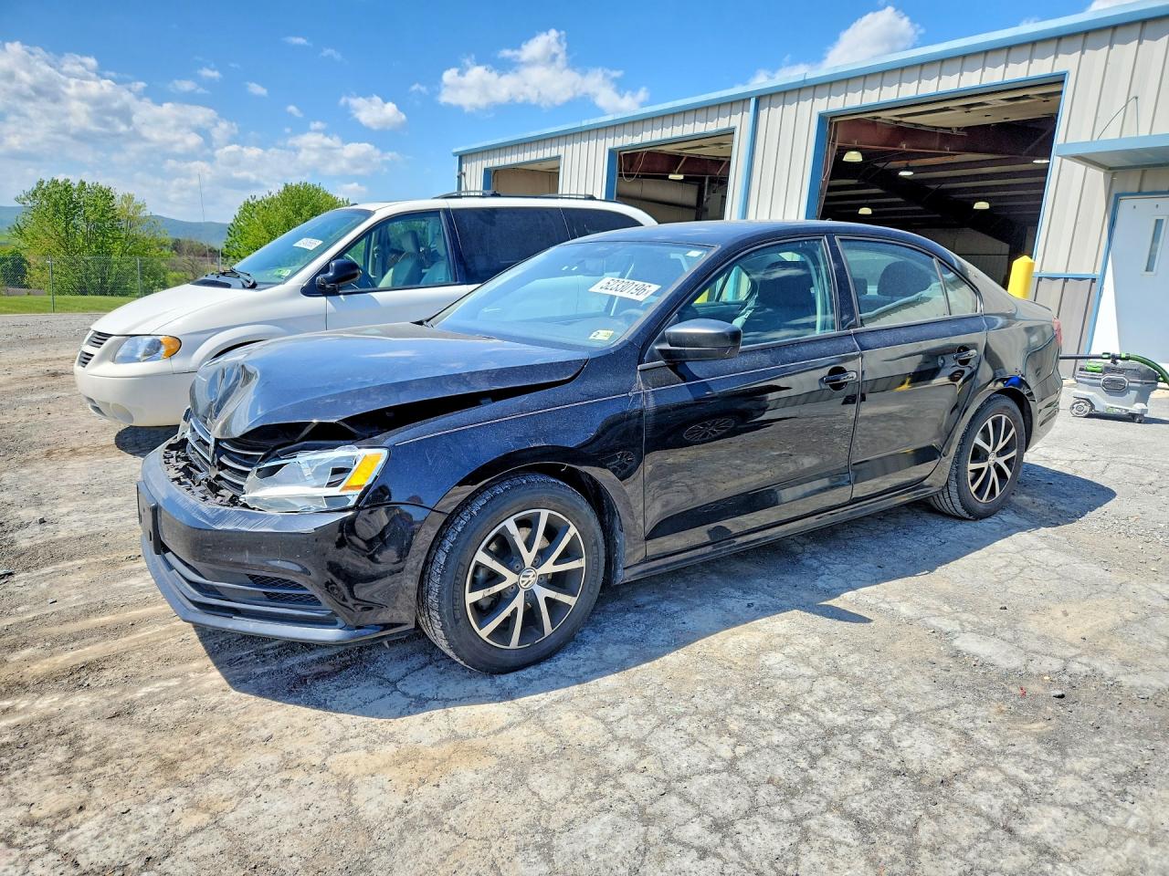Salvage Volkswagen Jetta Image